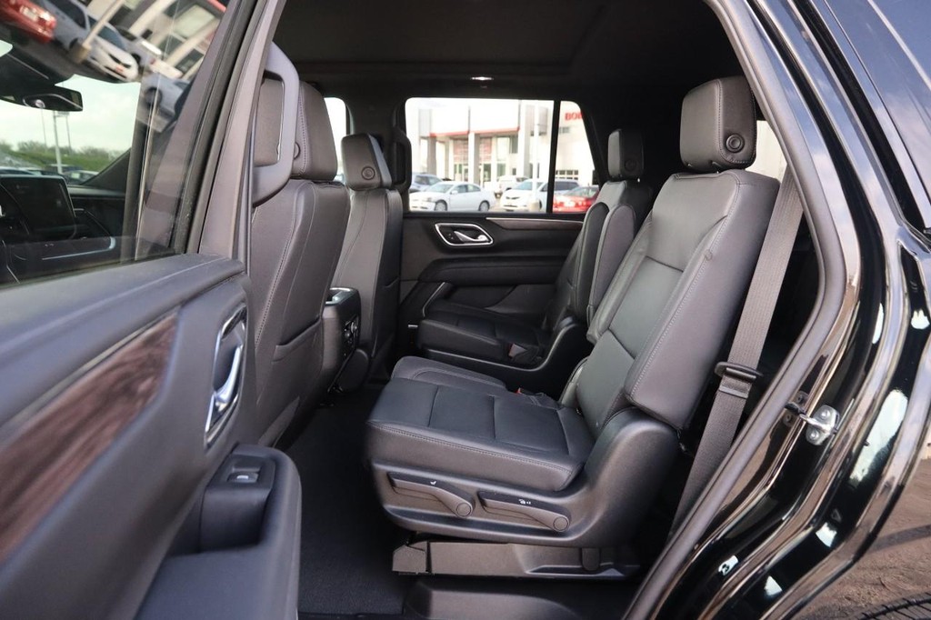 Chevrolet Tahoe Vehicle Full-screen Gallery Image 12