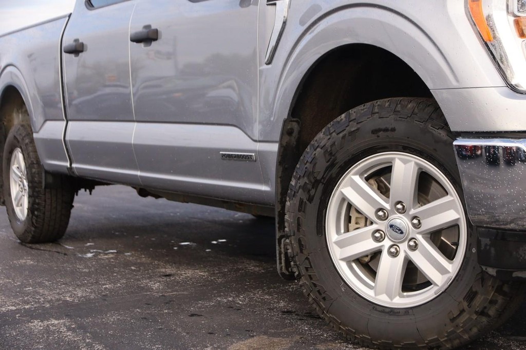 Ford F-150 Vehicle Full-screen Gallery Image 3