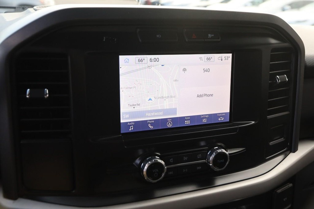 Ford F-150 Vehicle Full-screen Gallery Image 15