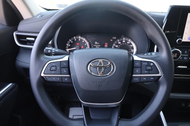Toyota Highlander Vehicle Image 10