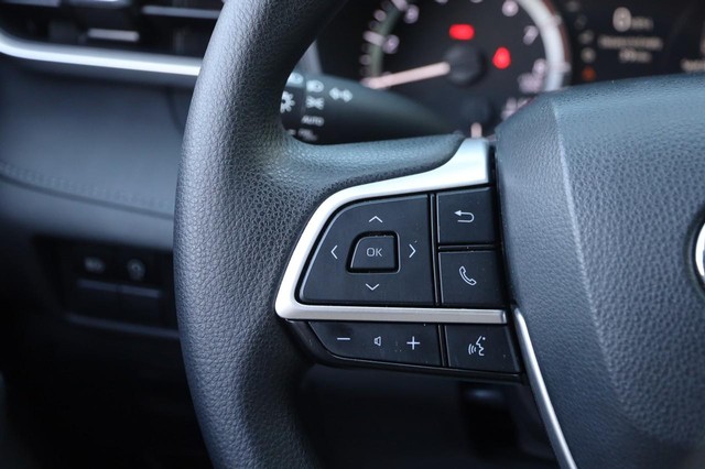 Toyota Highlander Vehicle Image 11