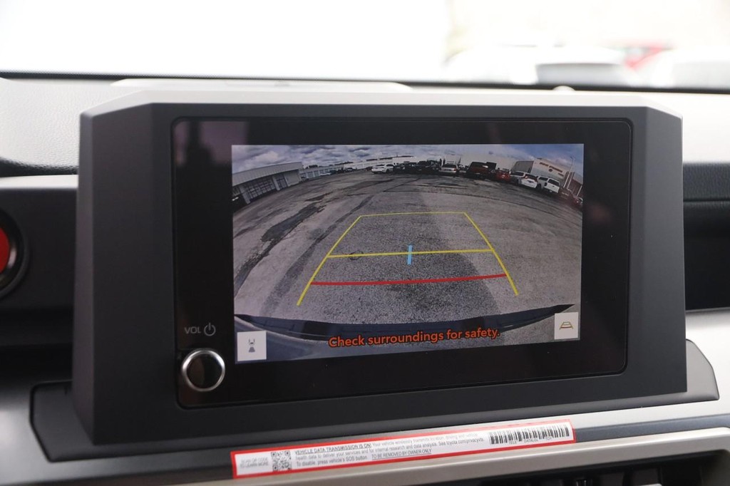 Toyota Tacoma 4WD Vehicle Full-screen Gallery Image 16