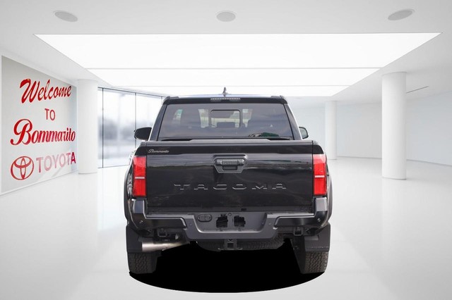 Toyota Tacoma 4WD Vehicle Image 06