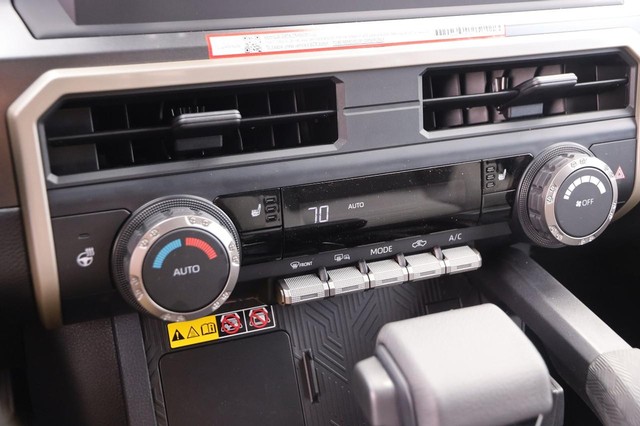 Toyota Tacoma 4WD Vehicle Image 17