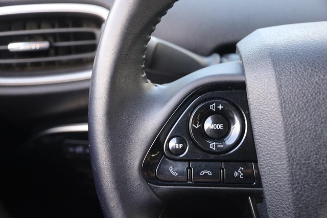 Toyota Prius Prime Vehicle Image 11