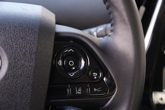 Toyota Prius Prime Vehicle Image 12