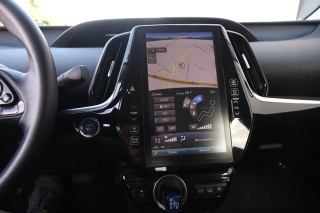 Toyota Prius Prime Vehicle Image 13
