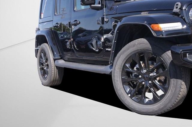 Jeep Wrangler Vehicle Image 03