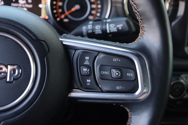 Jeep Wrangler Vehicle Image 12