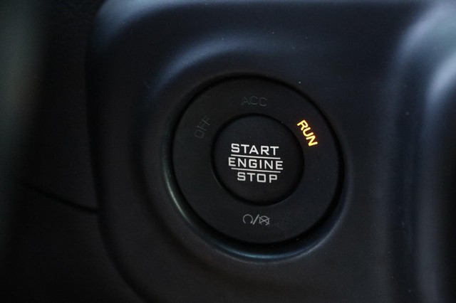 Jeep Wrangler Vehicle Image 14