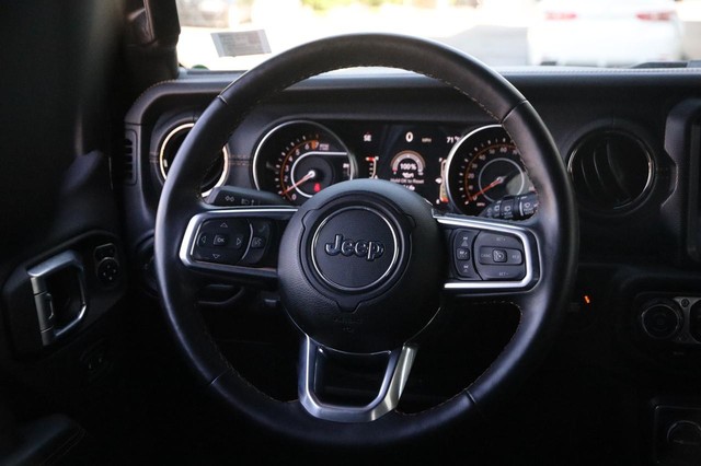 Jeep Wrangler Vehicle Image 23