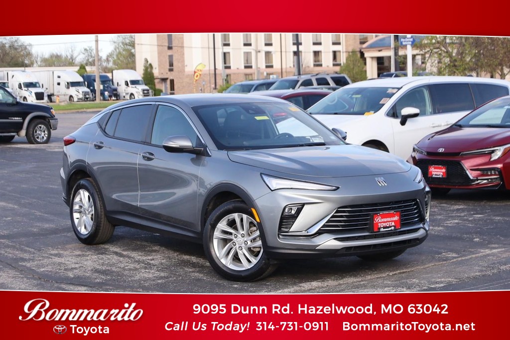 Buick Envista Vehicle Full-screen Gallery Image 01