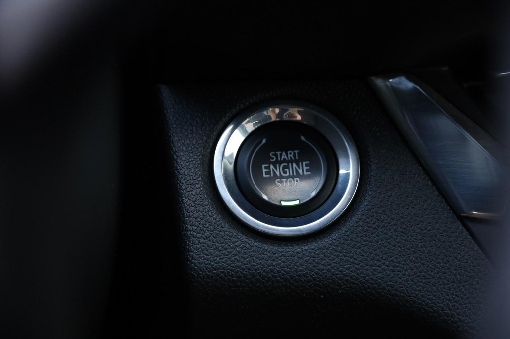 Buick Envista Vehicle Full-screen Gallery Image 14