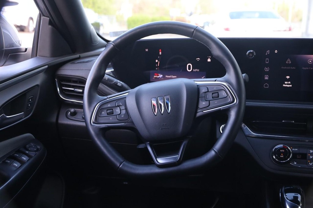 Buick Envista Vehicle Full-screen Gallery Image 22