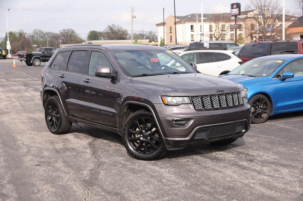 Jeep Grand Cherokee Vehicle Full-screen Gallery Image 2