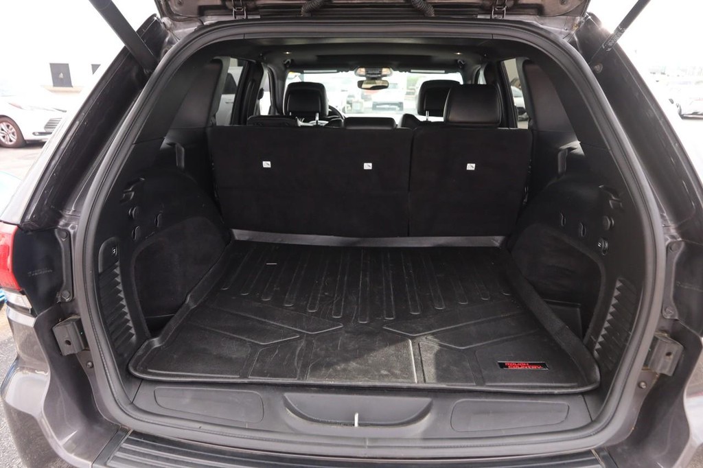 Jeep Grand Cherokee Vehicle Full-screen Gallery Image 7