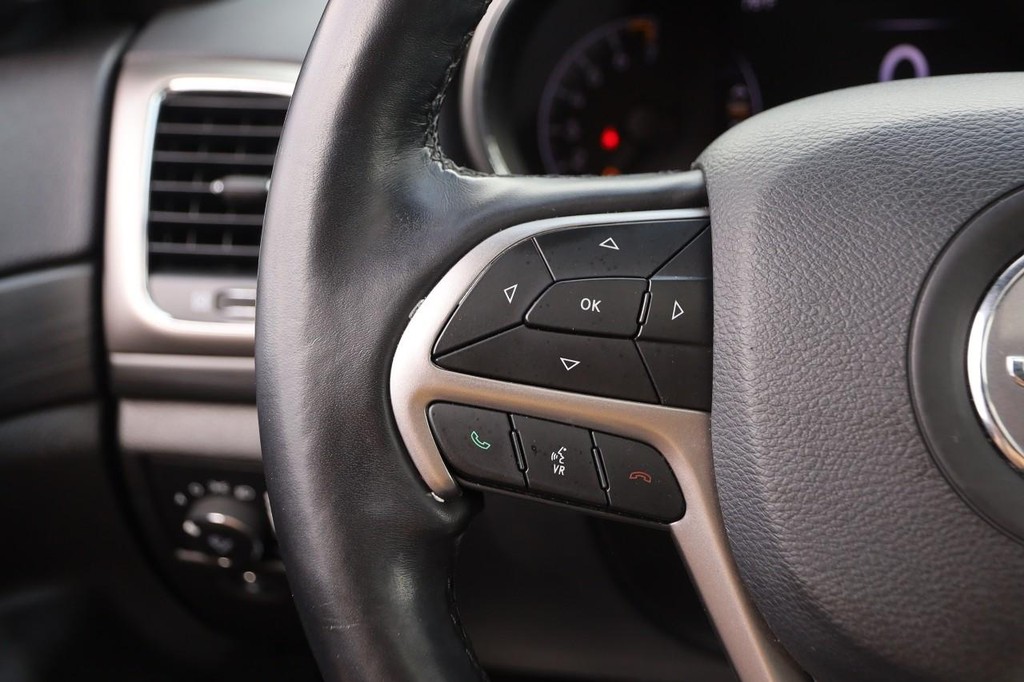 Jeep Grand Cherokee Vehicle Full-screen Gallery Image 12