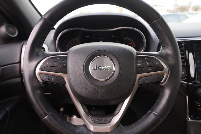 Jeep Grand Cherokee Vehicle Image 11