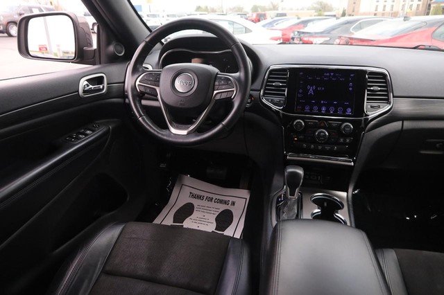 Jeep Grand Cherokee Vehicle Image 23