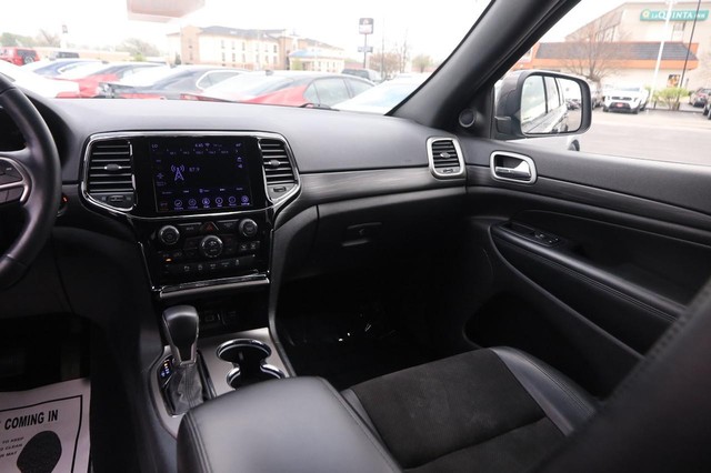 Jeep Grand Cherokee Vehicle Image 26