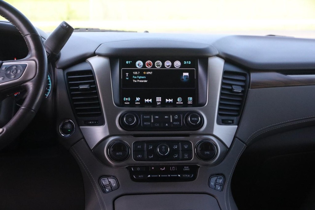 GMC Yukon Vehicle Full-screen Gallery Image 29