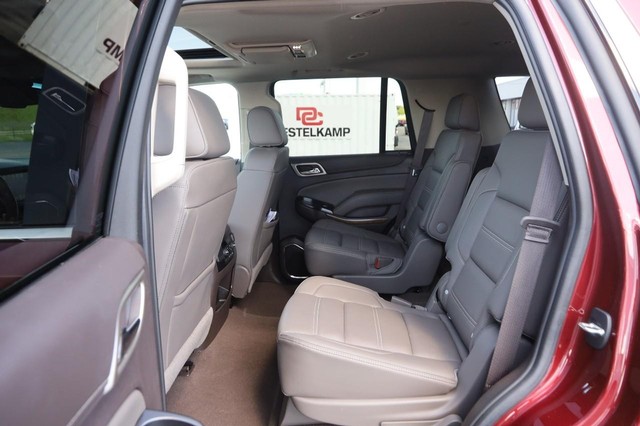 GMC Yukon Vehicle Image 12