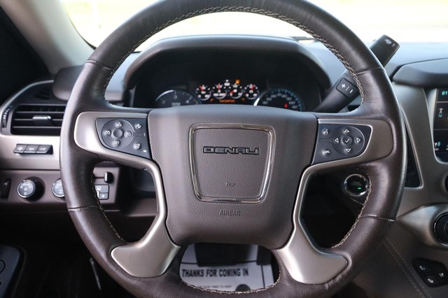 GMC Yukon Vehicle Image 14