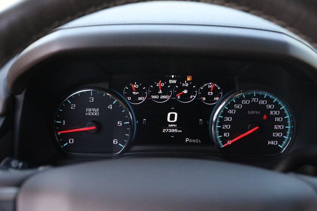 GMC Yukon Vehicle Image 17
