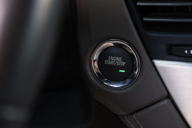 GMC Yukon Vehicle Image 18