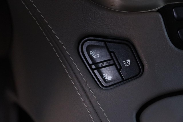 GMC Yukon Vehicle Image 23