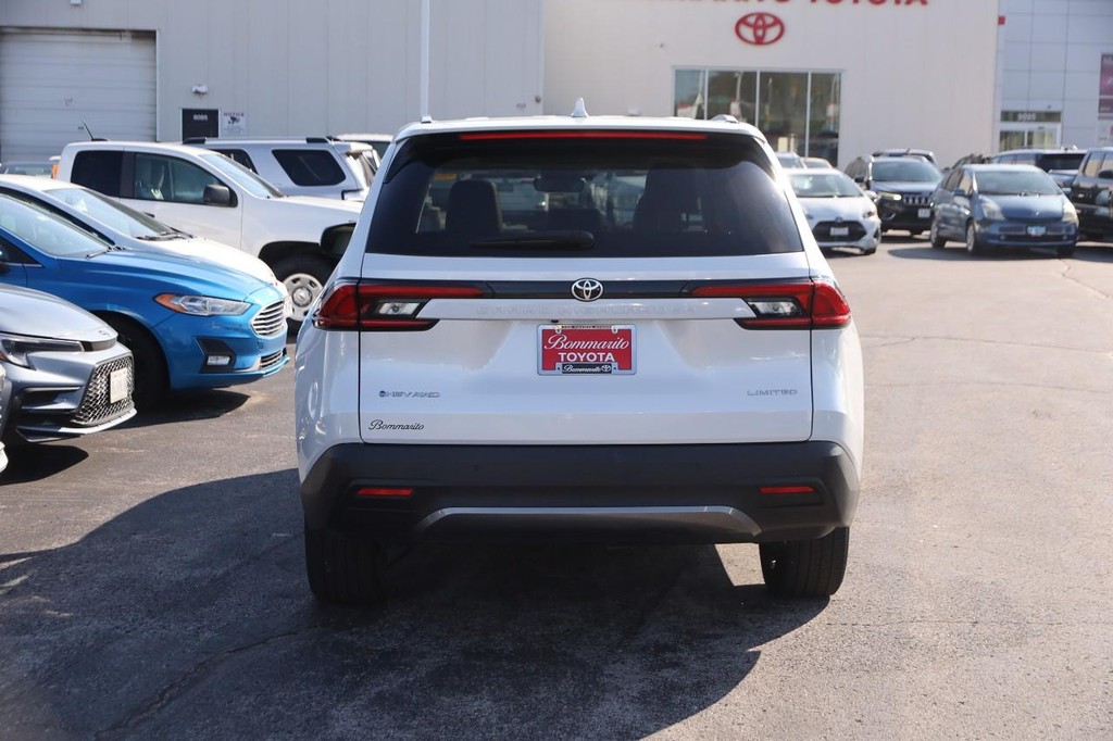 Toyota Grand Highlander Vehicle Full-screen Gallery Image 6