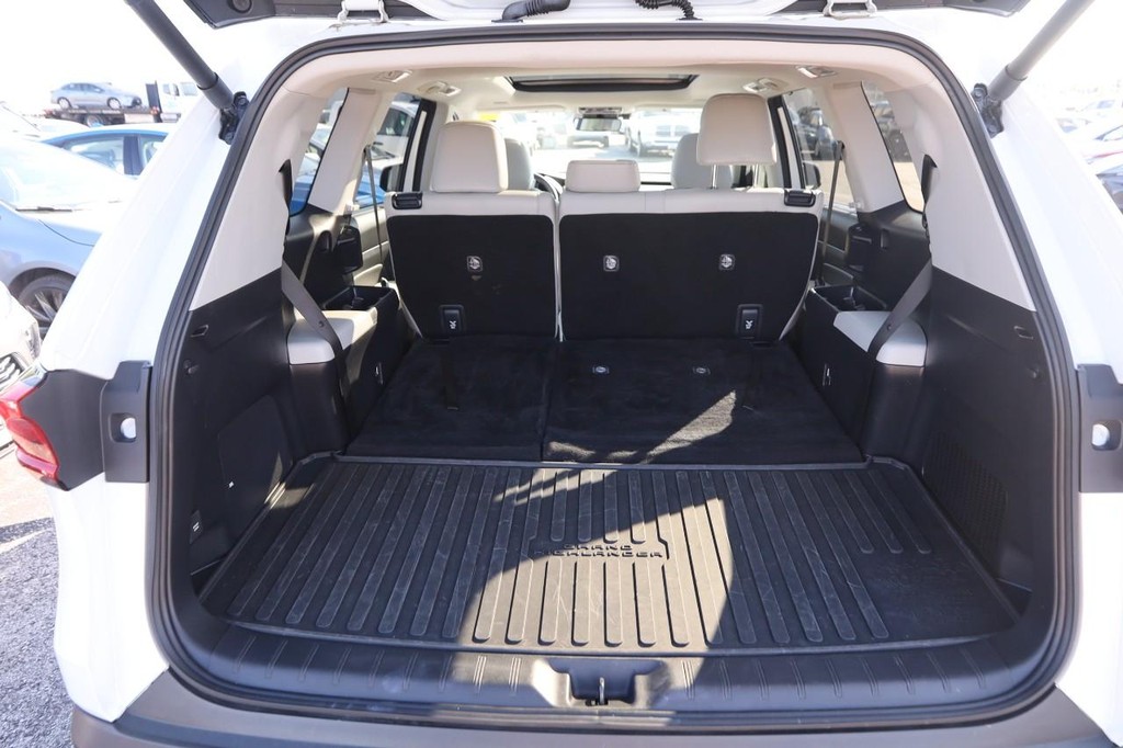 Toyota Grand Highlander Vehicle Full-screen Gallery Image 7