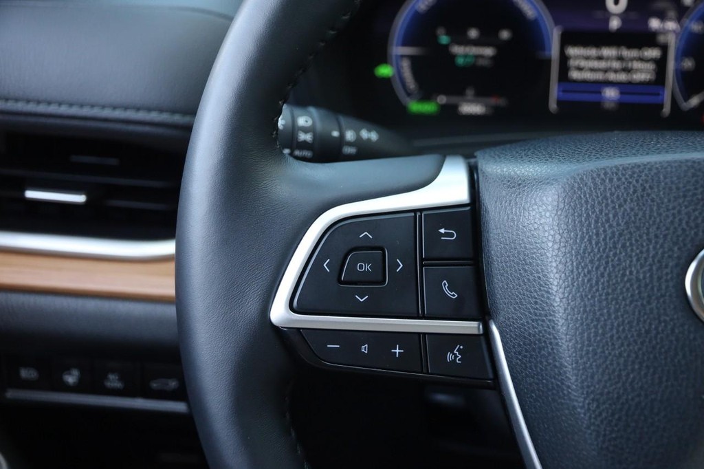 Toyota Grand Highlander Vehicle Full-screen Gallery Image 15