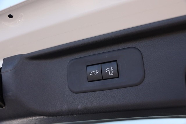 Toyota Grand Highlander Vehicle Image 09