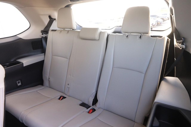 Toyota Grand Highlander Vehicle Image 13