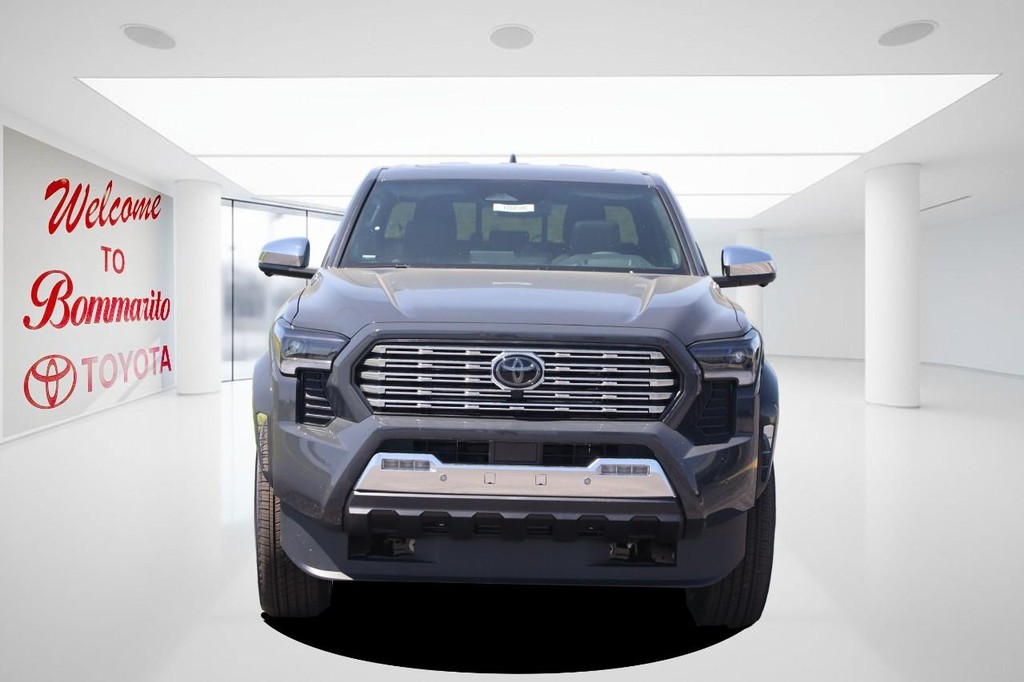 Toyota Tacoma 4WD Vehicle Full-screen Gallery Image 4