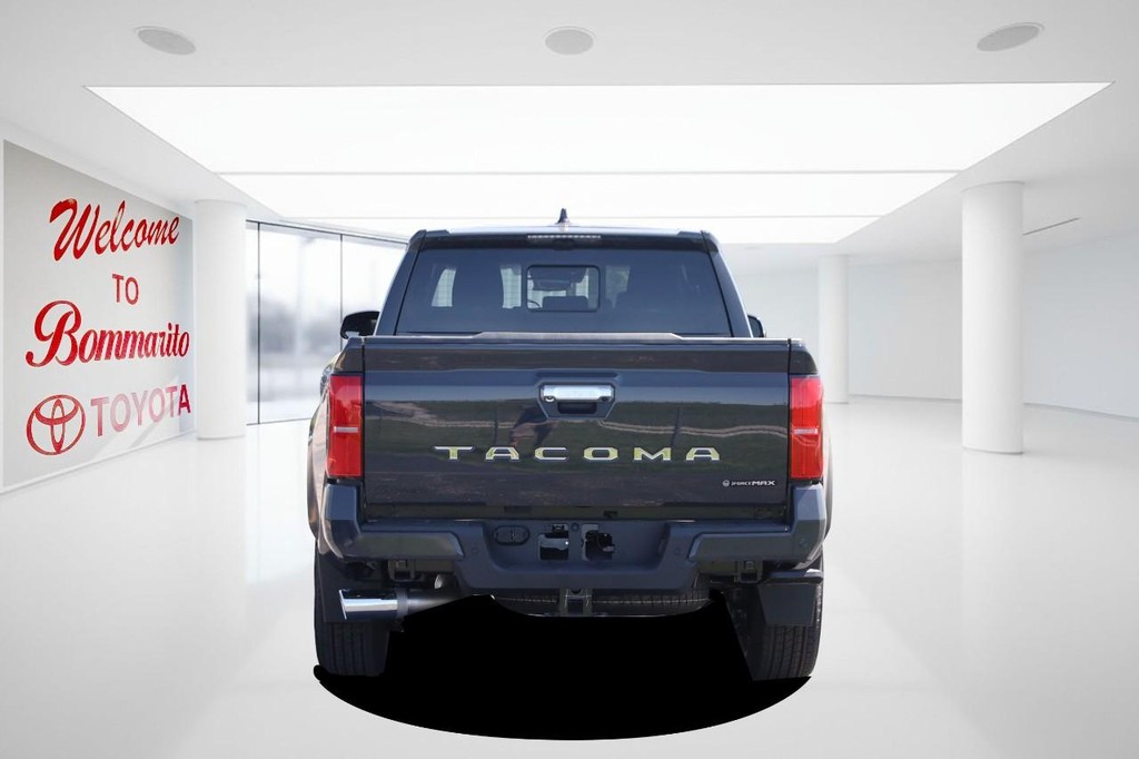 Toyota Tacoma 4WD Vehicle Full-screen Gallery Image 6