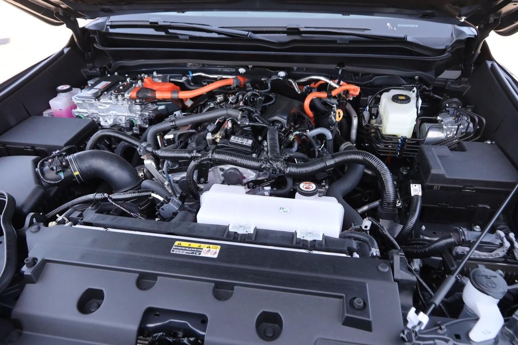 Toyota Tacoma 4WD Vehicle Full-screen Gallery Image 24