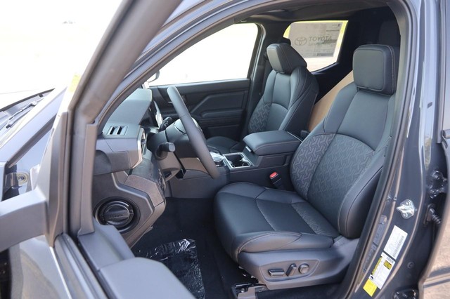 Toyota Tacoma 4WD Vehicle Image 09