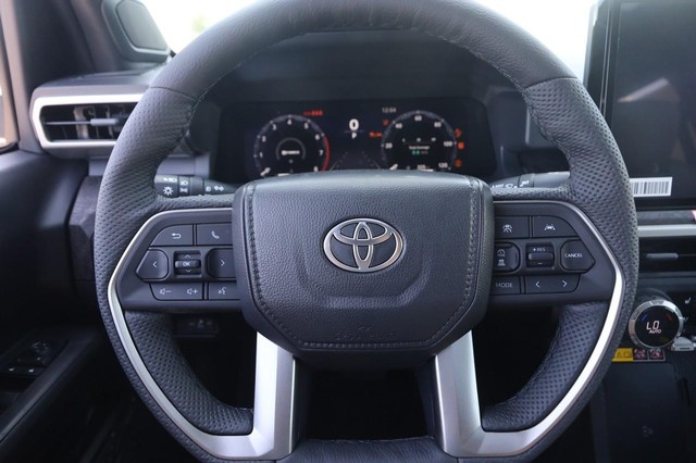Toyota Tacoma 4WD Vehicle Image 11
