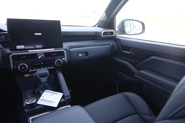 Toyota Tacoma 4WD Vehicle Image 22