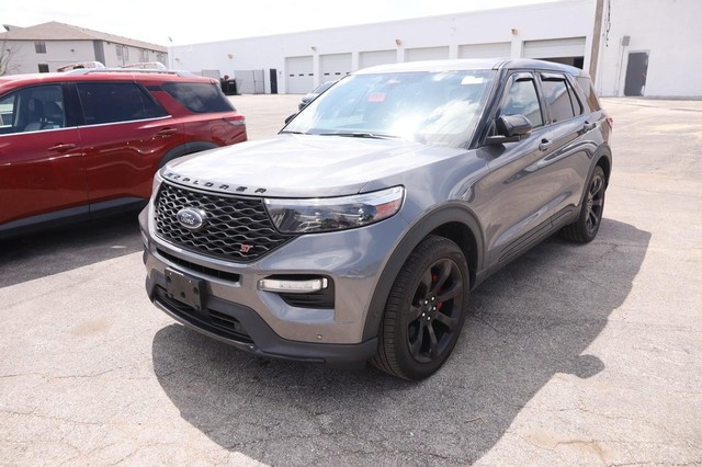 Ford Explorer Vehicle Image 04