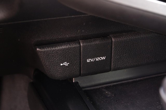 Toyota Camry Vehicle Image 17