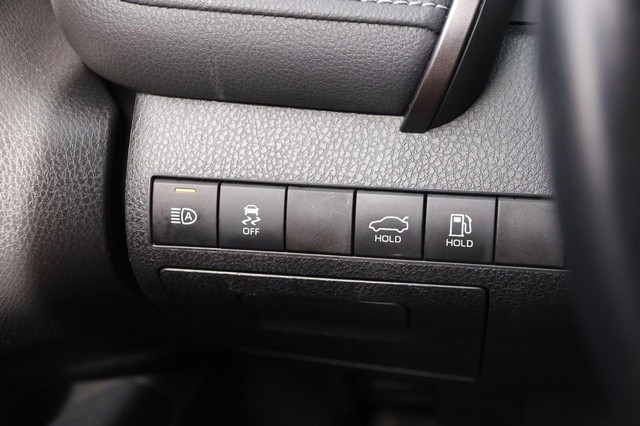 Toyota Camry Vehicle Image 18