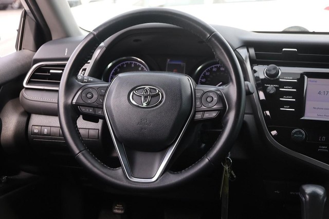 Toyota Camry Vehicle Image 21