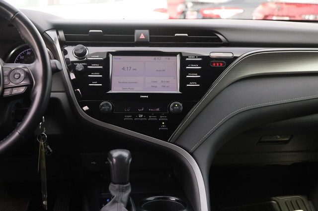 Toyota Camry Vehicle Image 22