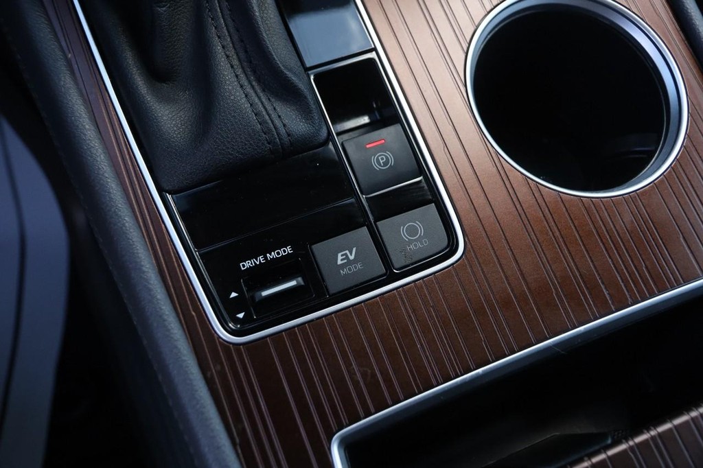 Toyota Sienna Vehicle Full-screen Gallery Image 21