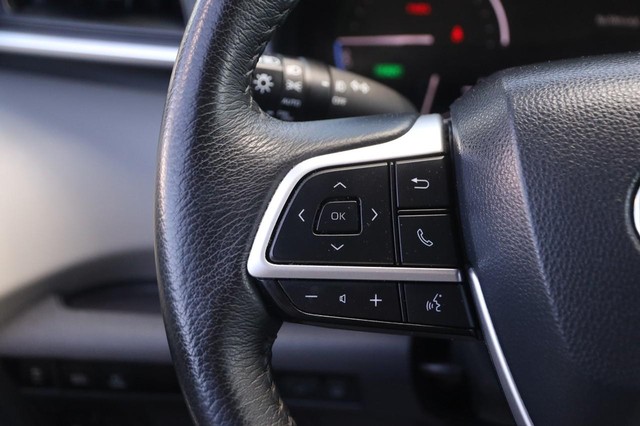 Toyota Sienna Vehicle Image 14