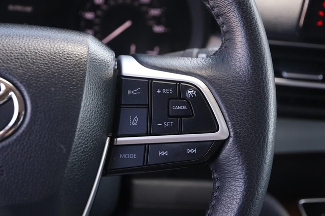 Toyota Sienna Vehicle Image 15