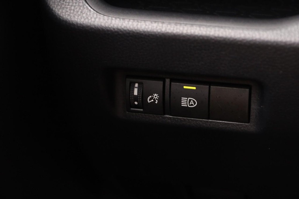 Toyota RAV4 Vehicle Full-screen Gallery Image 18